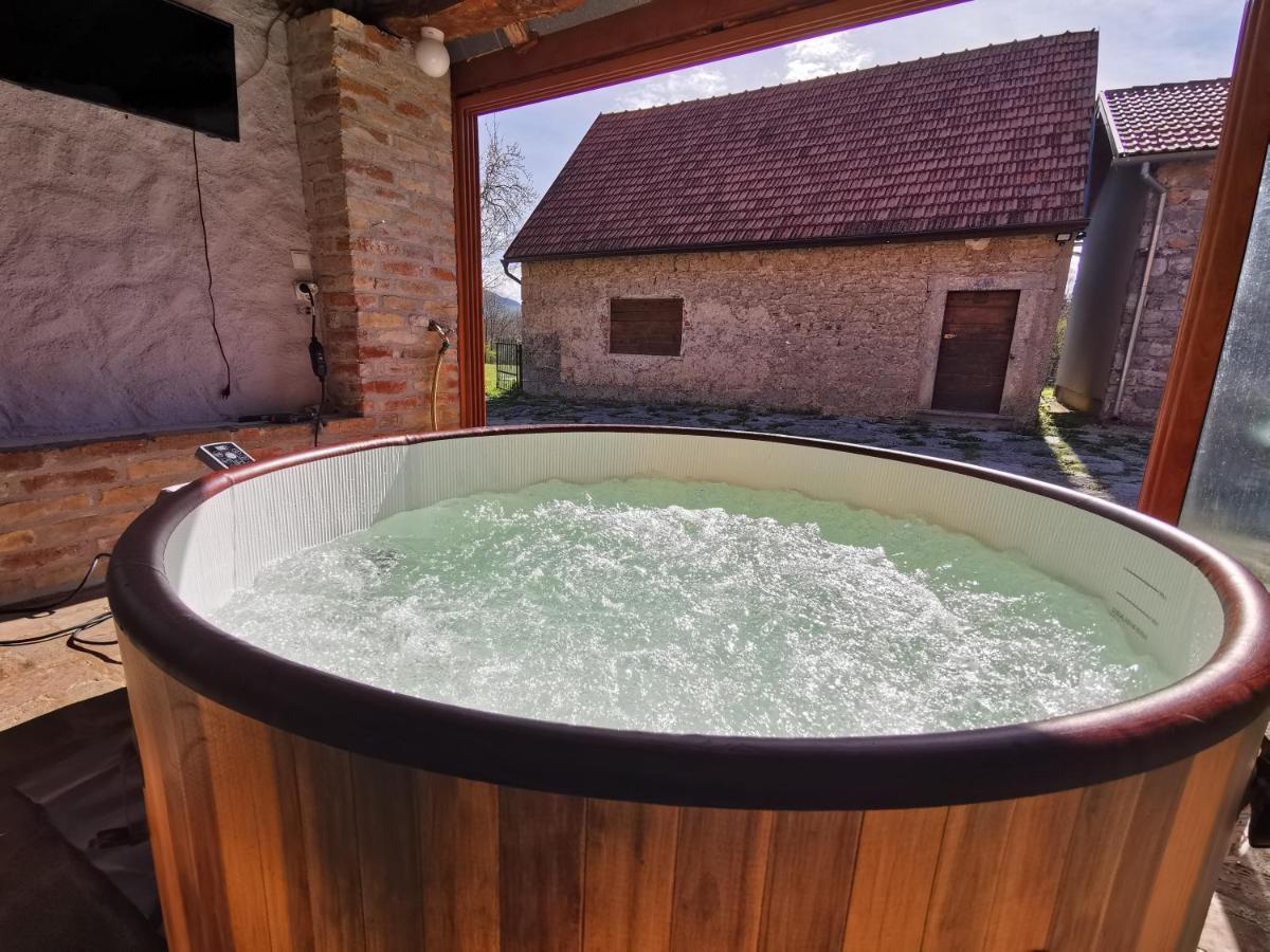 Sokol - Secret Forest House Gračac Eksteriør billede