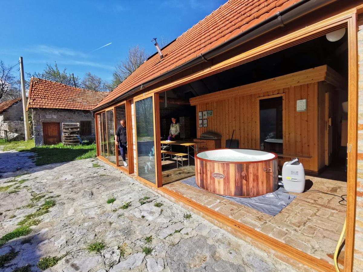 Sokol - Secret Forest House Gračac Eksteriør billede